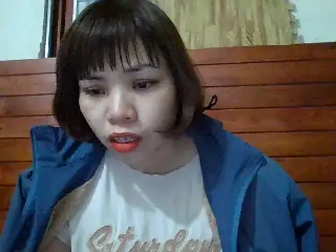 Snapshot of Angela-Eira chatting on 8, 3, 2025 Angela-Eira online show from 8, 3, 2025