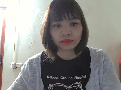 Snapshot of Angela-Eira chatting on 15, 10, 2025 Angela-Eira online show from 15, 10, 2025