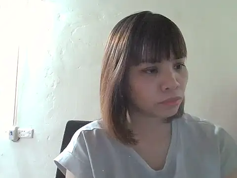 Snapshot of Angela-Eira chatting on 27, 11, 2025 Angela-Eira online show from 27, 11, 2025