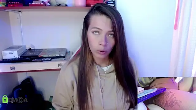 sweetlittlelisa online show from 22, 9, 2025