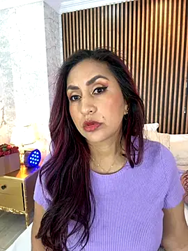 Snapshot of MonicaMoret chatting on 1, 10, 2025 MonicaMoret online show from 1, 10, 2025