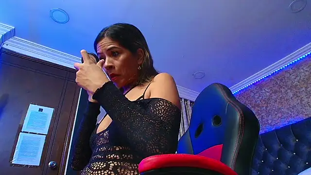 stella xue online show from 2, 10, 2025