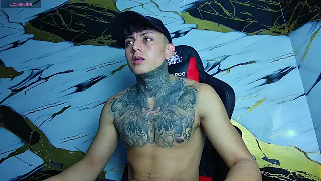 Kevin22 222 online show from 16, 3, 2025