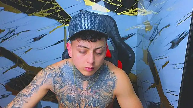 Kevin22 222 online show from 12, 11, 2025