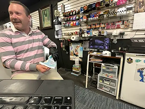 RawRyder8 online show from 4, 2, 2025