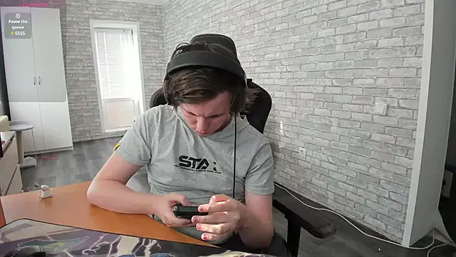 Snapshot of iliaskrislove chatting on 28, 2, 2025 iliaskrislove online show from 28, 2, 2025