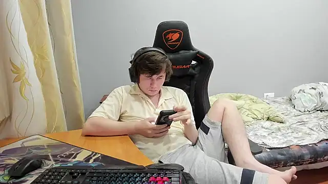 Snapshot of iliaskrislove chatting on 15, 9, 2025 iliaskrislove online show from 15, 9, 2025