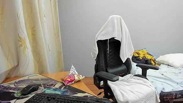 Snapshot of iliaskrislove chatting on 1, 10, 2025 iliaskrislove online show from 1, 10, 2025