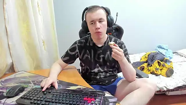 Snapshot of iliaskrislove chatting on 8, 10, 2025 iliaskrislove online show from 8, 10, 2025