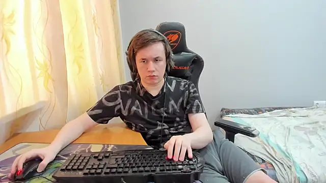 iliaskrislove online show from 15, 4, 2026