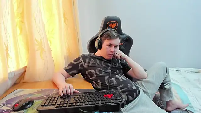Snapshot of iliaskrislove chatting on 14, 6, 2026 iliaskrislove online show from 14, 6, 2026
