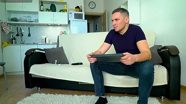 littlesweettifany online show from 4, 12, 2024