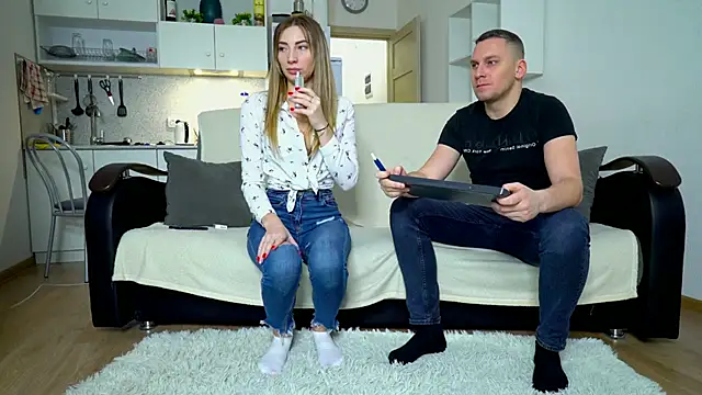 littlesweettifany online show from 23, 1, 2025