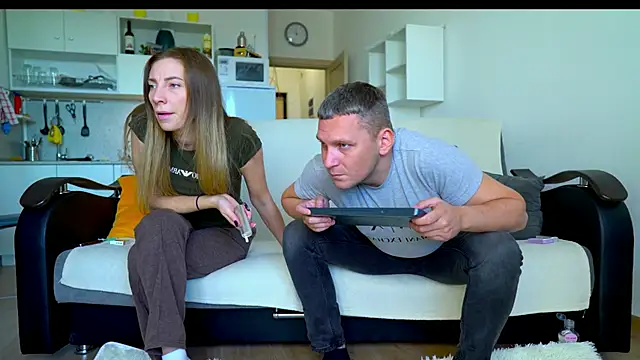 littlesweettifany online show from 1, 10, 2025