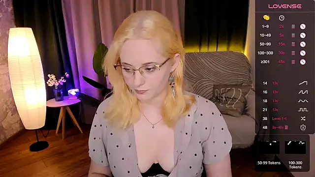 Aemilia  online show from 25, 1, 2025