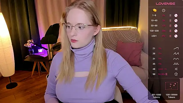 Aemilia  online show from 19, 9, 2025