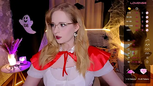 Aemilia  online show from 24, 10, 2025