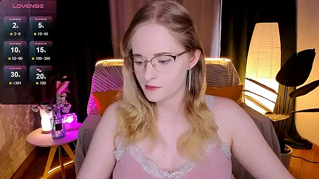 Aemilia  online show from 3, 2, 2026