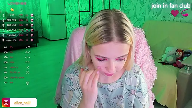 Alice Halle online show from 2, 12, 2024