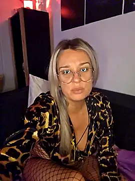 SpicyVicky online show from 4, 11, 2025