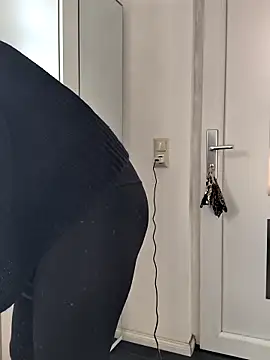 Linalicious online show from 12, 2, 2025