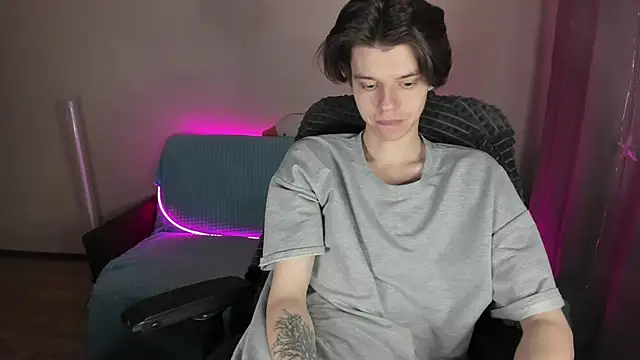 Liam sexy1 online show from 6, 3, 2025