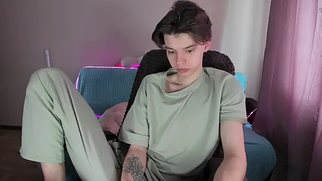 Liam sexy1 online show from 20, 3, 2025