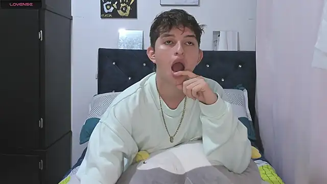 Snapshot of Hanz_peterss chatting on 1, 3, 2025 Hanz peterss online show from 1, 3, 2025