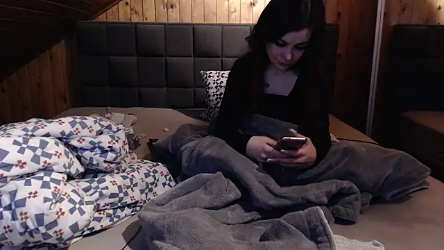 BoeseMoni1998 online show from 4, 2, 2025