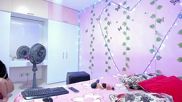 ambersmitx online show from 19, 12, 2024