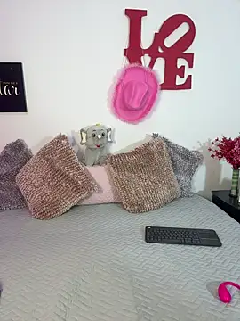 AriannaTorres online show from 9, 2, 2026