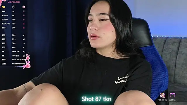 Snapshot of ZaraDames_ chatting on 6, 7, 2026 ZaraDames online show from 6, 7, 2026