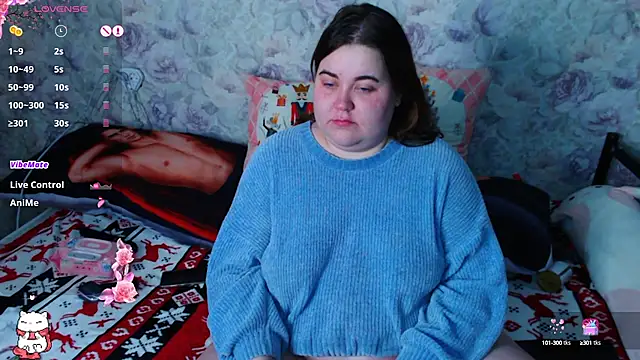 Estelle Hicks online show from 4, 1, 2025