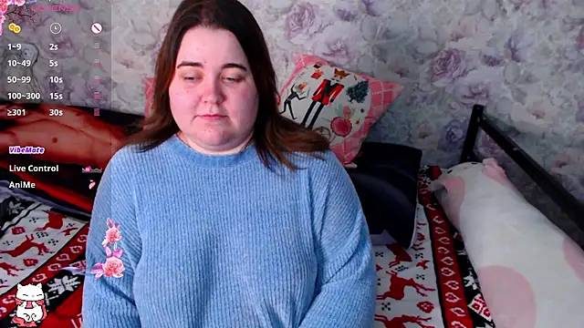 Estelle Hicks online show from 5, 1, 2025