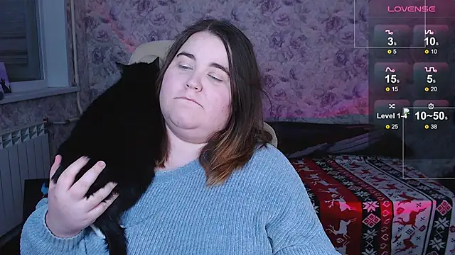 Estelle Hicks online show from 11, 11, 2025