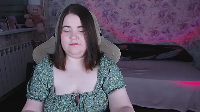 Estelle Hicks online show from 18, 4, 2026