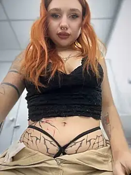 Snapshot of KarinHorny chatting on 6, 12, 2024 KarinHorny online show from 6, 12, 2024