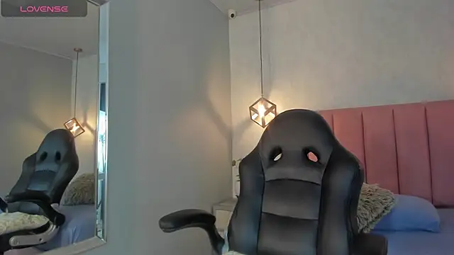 SUNNYCYRUS online show from 19, 11, 2025