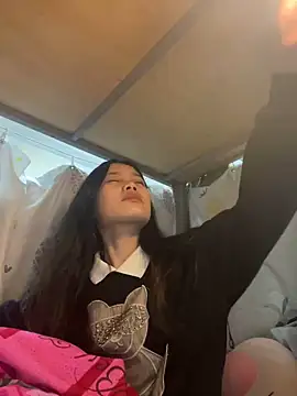 Snapshot of Be-MyMy chatting on 17, 2, 2025 Be-MyMy online show from 17, 2, 2025