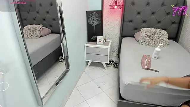 Snapshot of SUZETMONACO chatting on 13, 5, 2026 SUZETMONACO online show from 13, 5, 2026