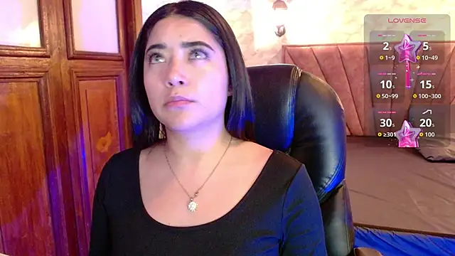 Snapshot of Susy_thomson chatting on 28, 10, 2025 Susy thomson online show from 28, 10, 2025