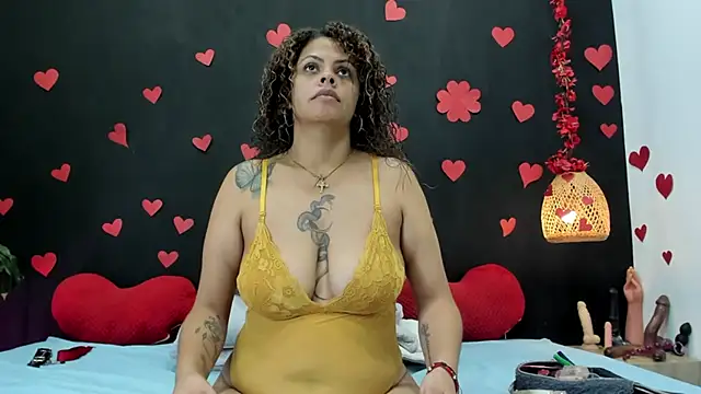 Luna smit08 online show from 18, 2, 2026