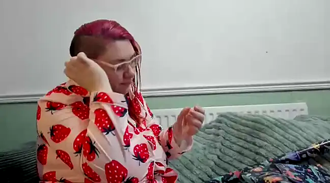 Bustycurves online show from 19, 12, 2024