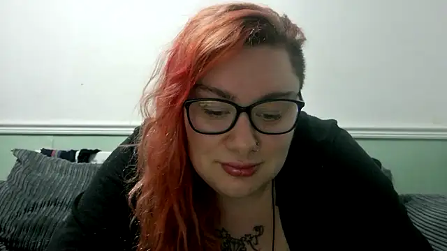 Bustycurves online show from 26, 2, 2025