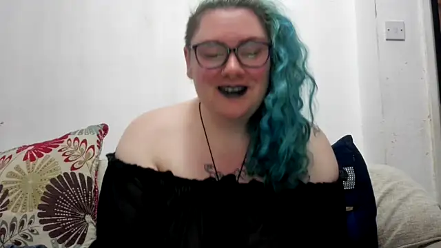 Bustycurves online show from 12, 6, 2026