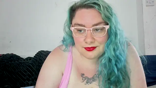 Bustycurves online show from 24, 6, 2026