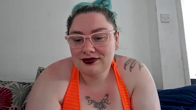 Bustycurves online show from 30, 6, 2026