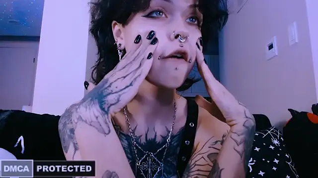 NaughtyLittleFox online show from 29, 3, 2026