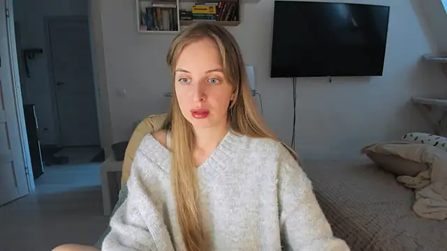 Snapshot of violet_blue_eyes chatting on 8, 10, 2025 violet blue eyes online show from 8, 10, 2025