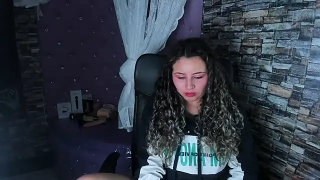 Snapshot of celeste_blue69 chatting on 15, 2, 2025 celeste blue69 online show from 15, 2, 2025